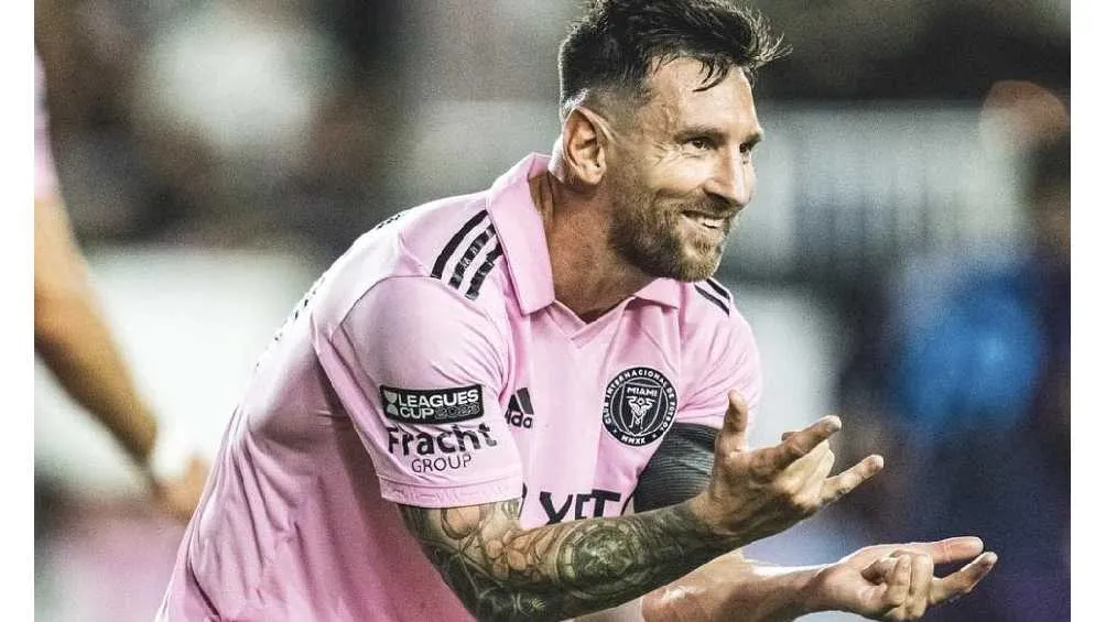 El delantero innovó con sus presentaciones