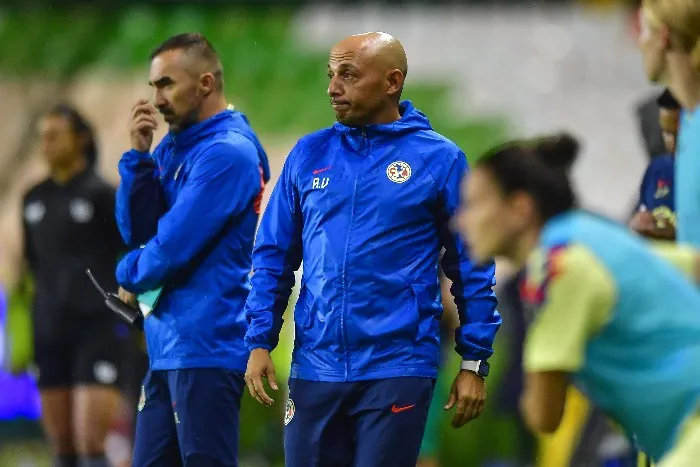 MEXSPORT Ángel Villacampa dirigiendo al América Femenil