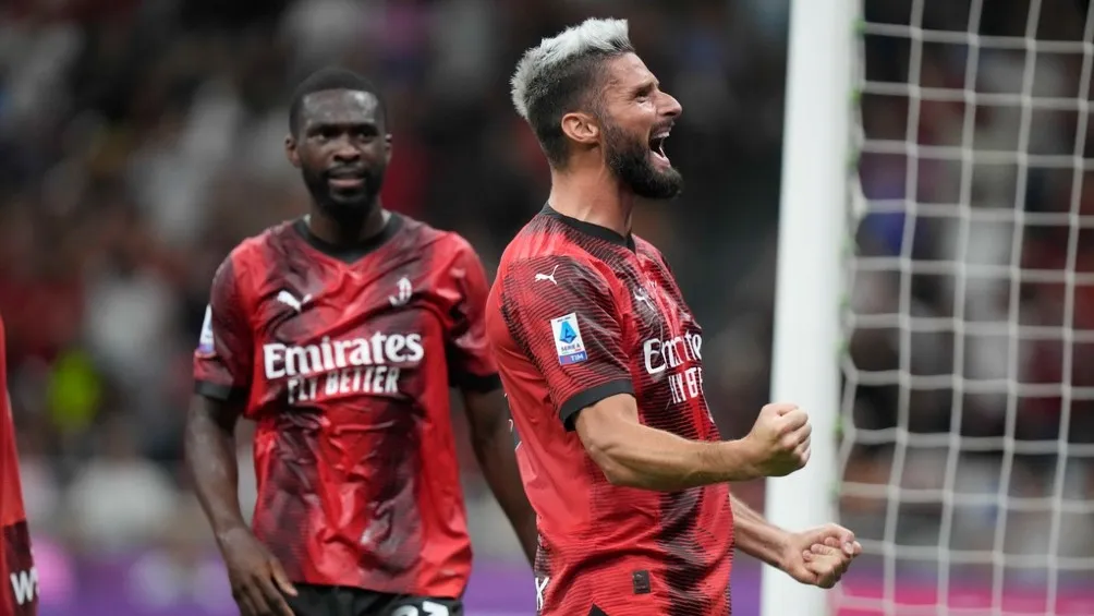 Giroud marcó doblete en el partido