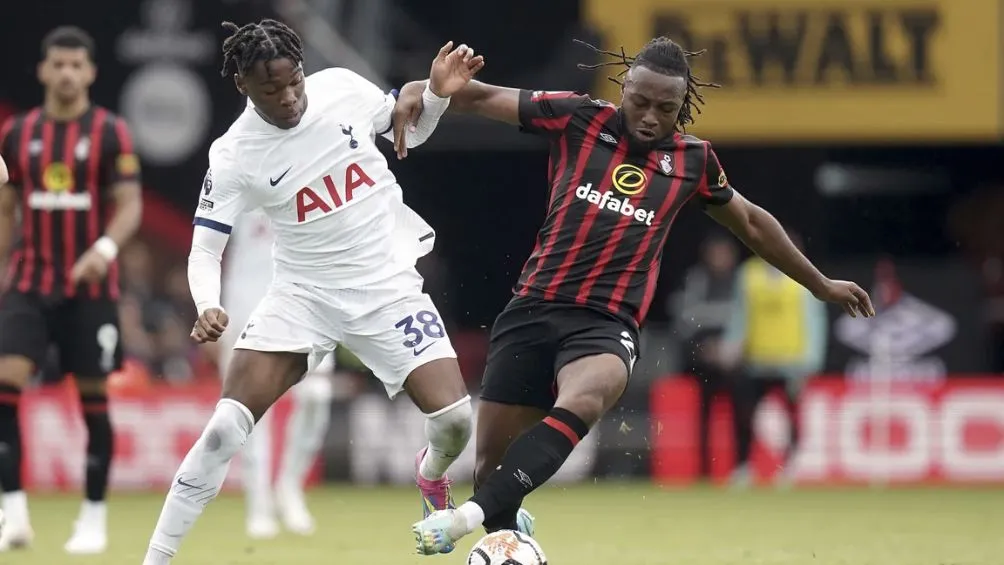 El equipo de Bournemouth en el encuentro ante los Spurs
