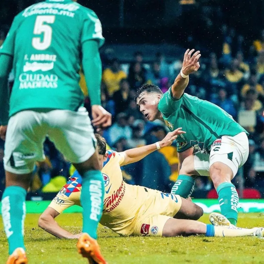 Viñas anotó en el Estadio Azteca