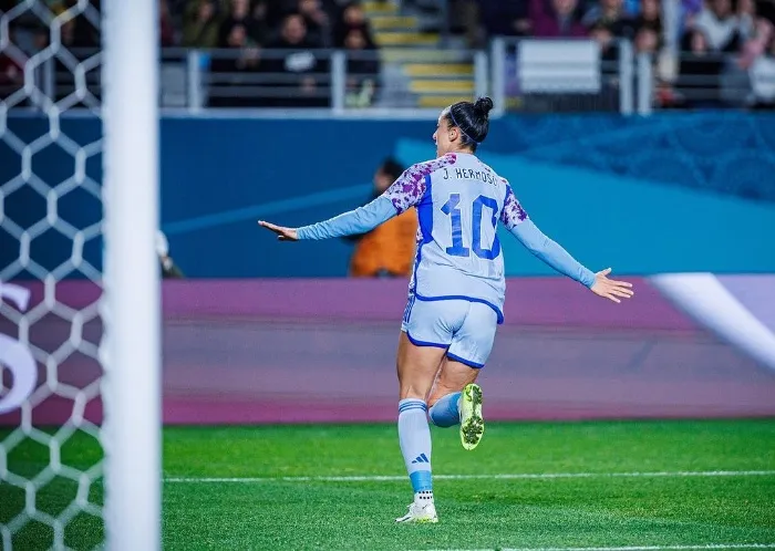Hermoso celebrando su gol