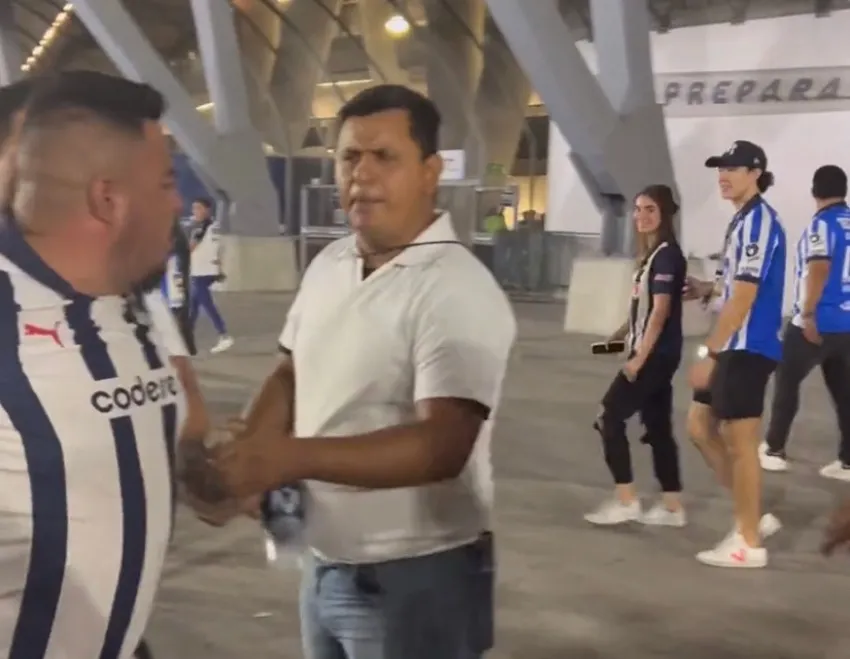 CAPTURA DE PANTALLA: TWITTER Bronca dentro del estadio de Rayados