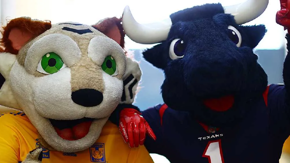 Houston viajó a Monterrey