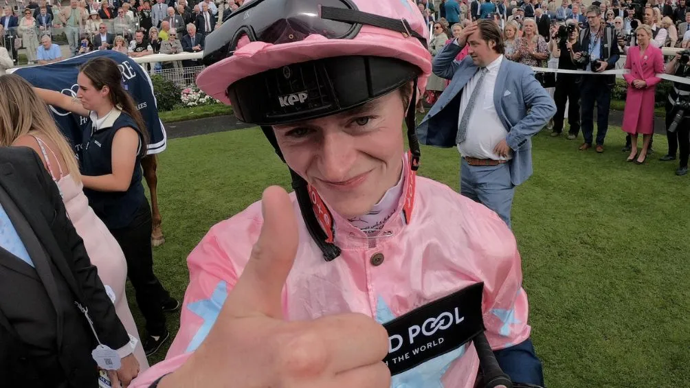 TWITTER: @sb_kirrane Sean Kirrane, el jockey de Live In The Dream