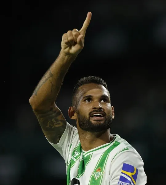 Willian José marcó el único gol el partido