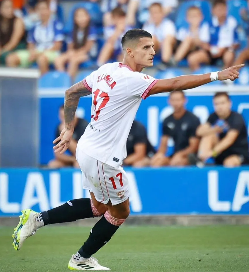 Lamela jugador del Sevilla