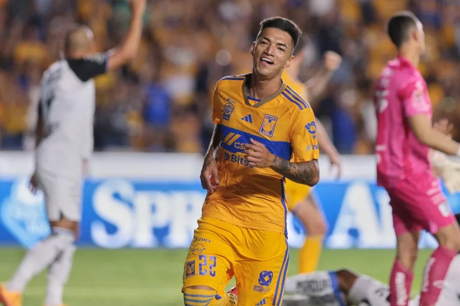 Raymundo Fulgencio metió doblete ante Querétaro