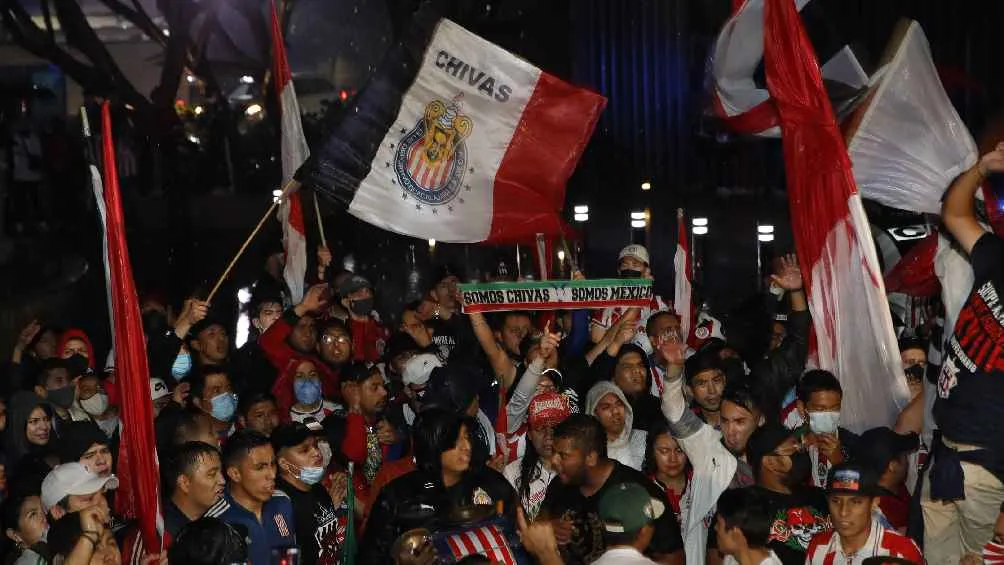 ARCHIVO RÉCORD La afición de Chivas demuestra su amor en sus tortillas