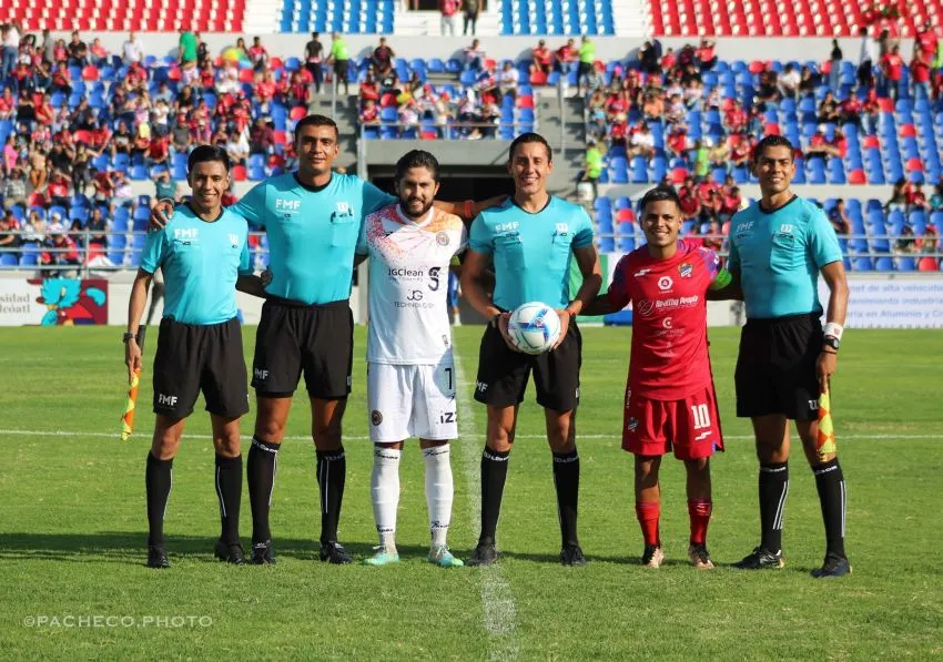 TWITTER: @halconeszapopan Foto antes del inicio del partido