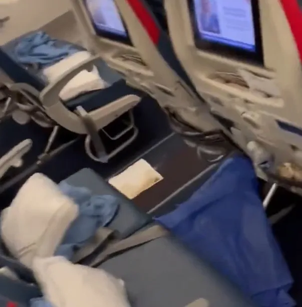 Hombre con diarrea provocó que un avión aterrizara de emergenica