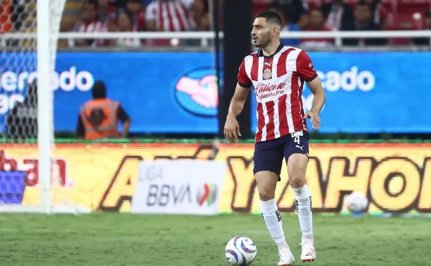 INSTAGRAM: @pollobv El defensa del Guadalajara