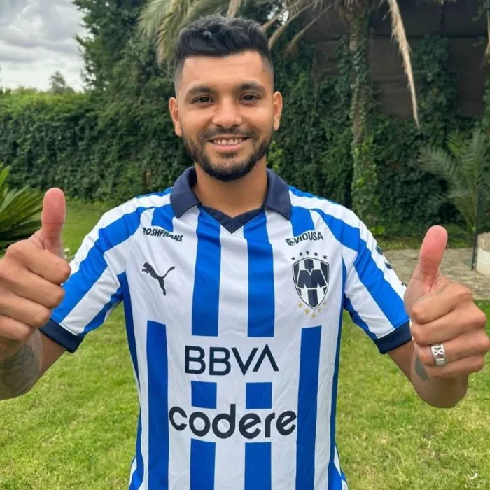 Twitter @Rayados Tecatito regresó a Monterrey tras 10 años en Europa