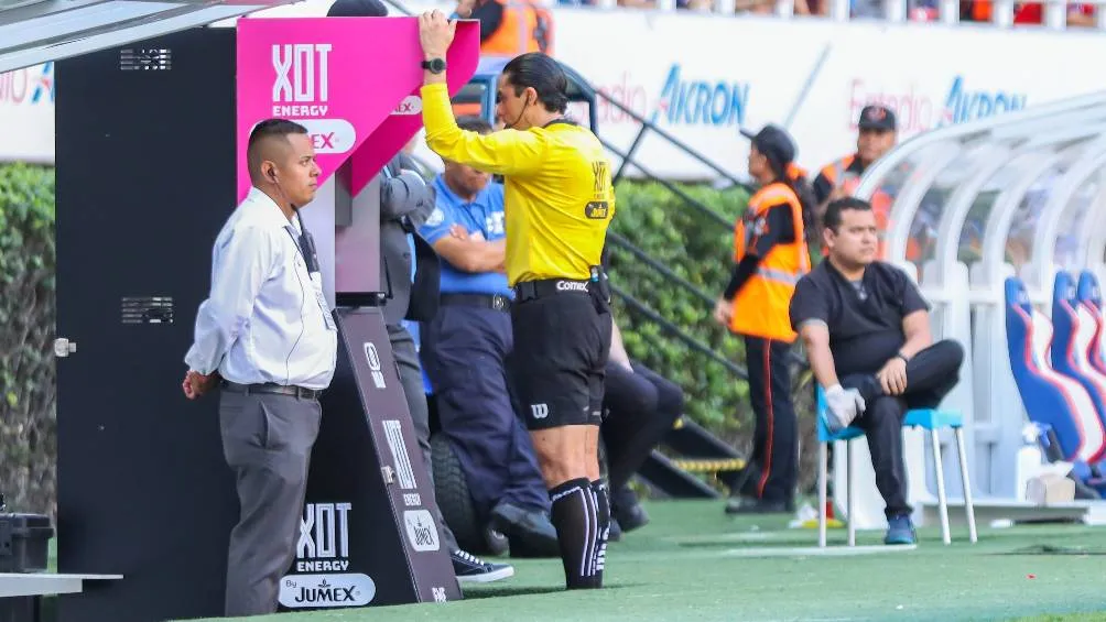 MEXSPORT La jugada se revisó en el VAR
