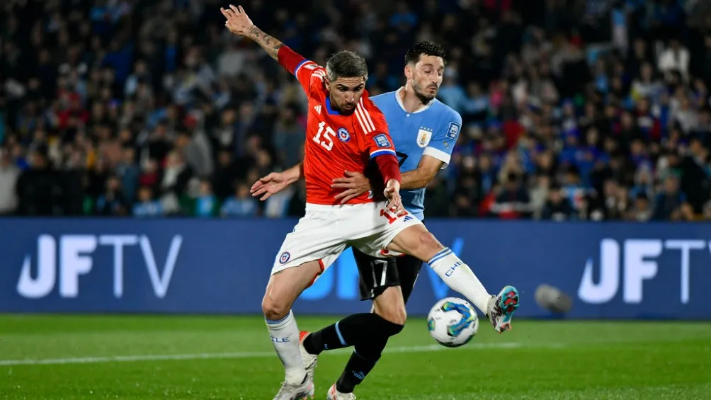 Diego Valdés tuvo minutos ante Uruguay