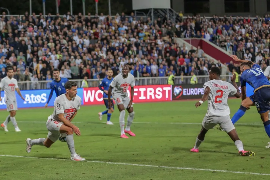 Suiza empató 2-2 ante Kosovo