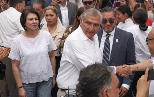 Adán Augusto López convive con el pueblo