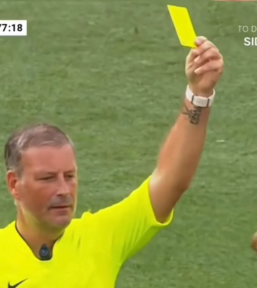 Momento donde es amonestado