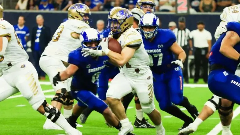 Auténticos Tigres enfrentando a los Borregos Salvajes