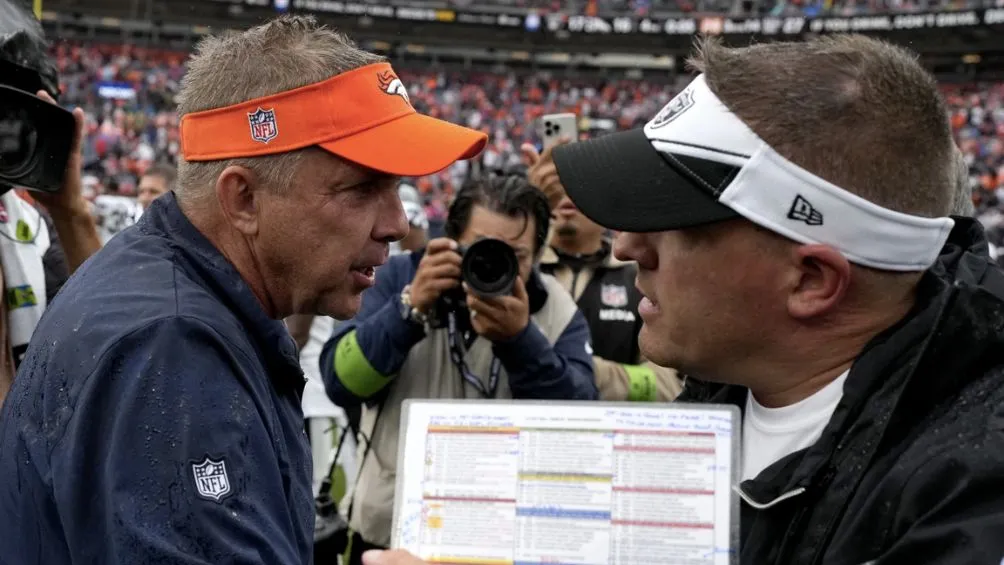 McDaniels y Sean Payton después del partido