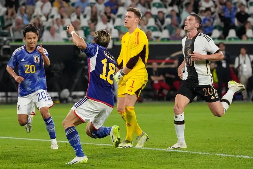 AP Festejo por parte de Japón