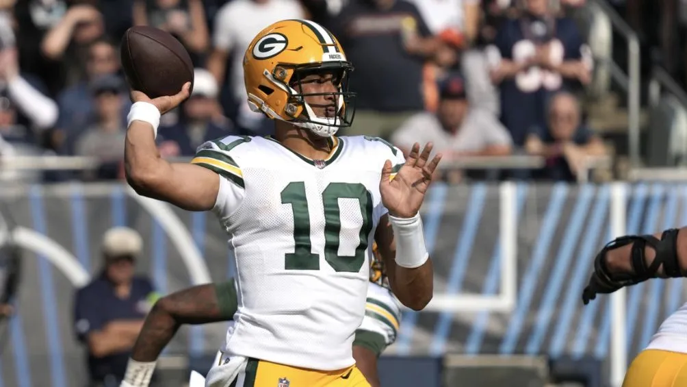 Jordan Love durante el encuentro en el Soldier Field