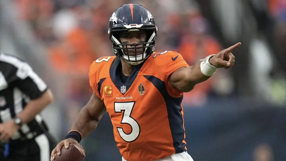 Russell Wilson durante el partido ante Las Vegas