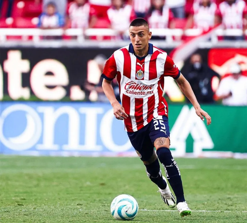 'Piojo' Alvarado en Chivas