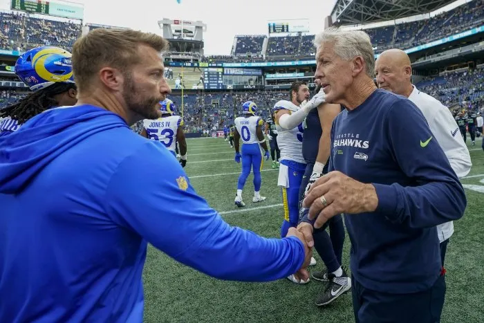 Sean McVay junto a Pete Carroll