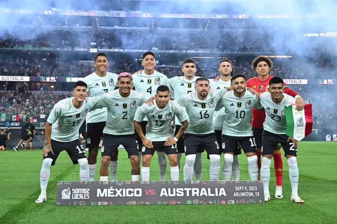 México durante el partido amistoso ante Australia