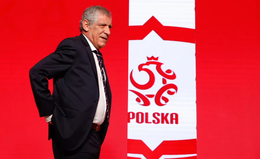 Santos en su presentación con Polonia
