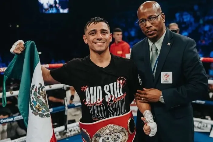 'Venado' López retuvo su cinturón