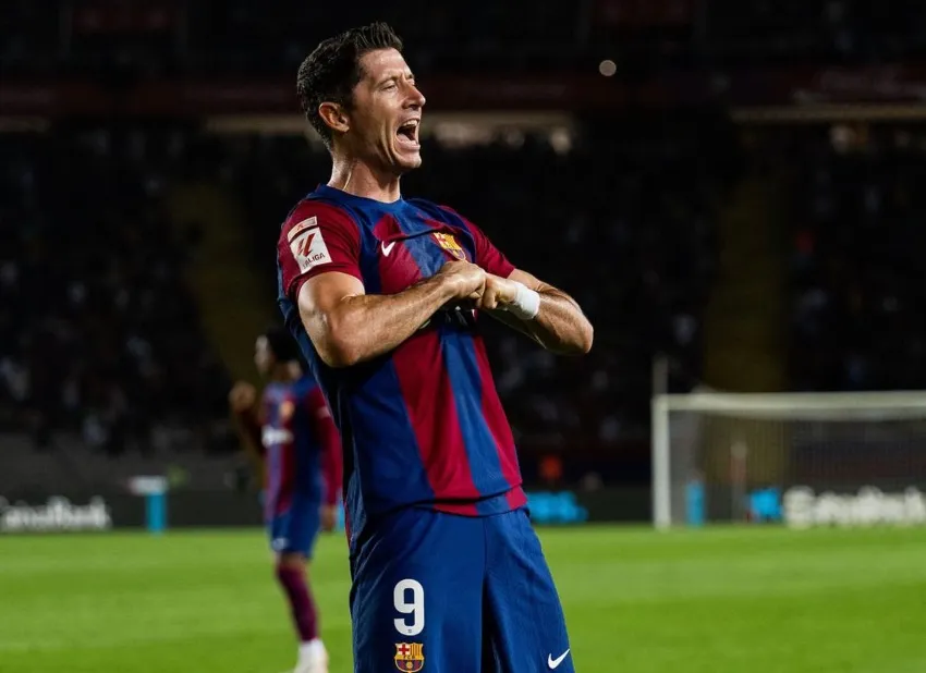 Lewandowski en festejo de gol