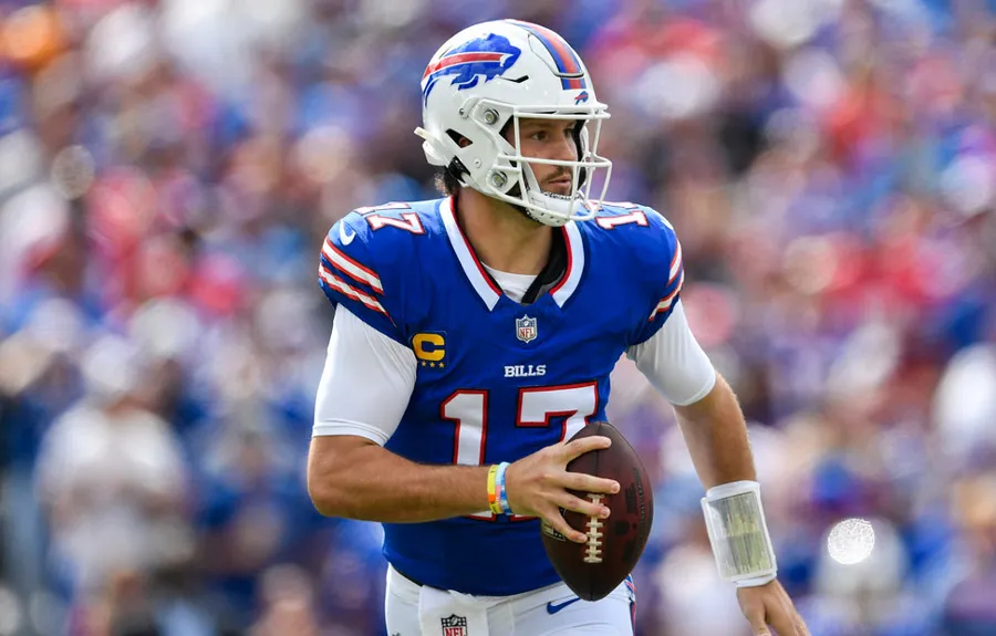 Josh Allen en juego ante Raiders