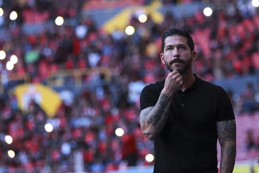 El técnico mexicano en el Jalisco