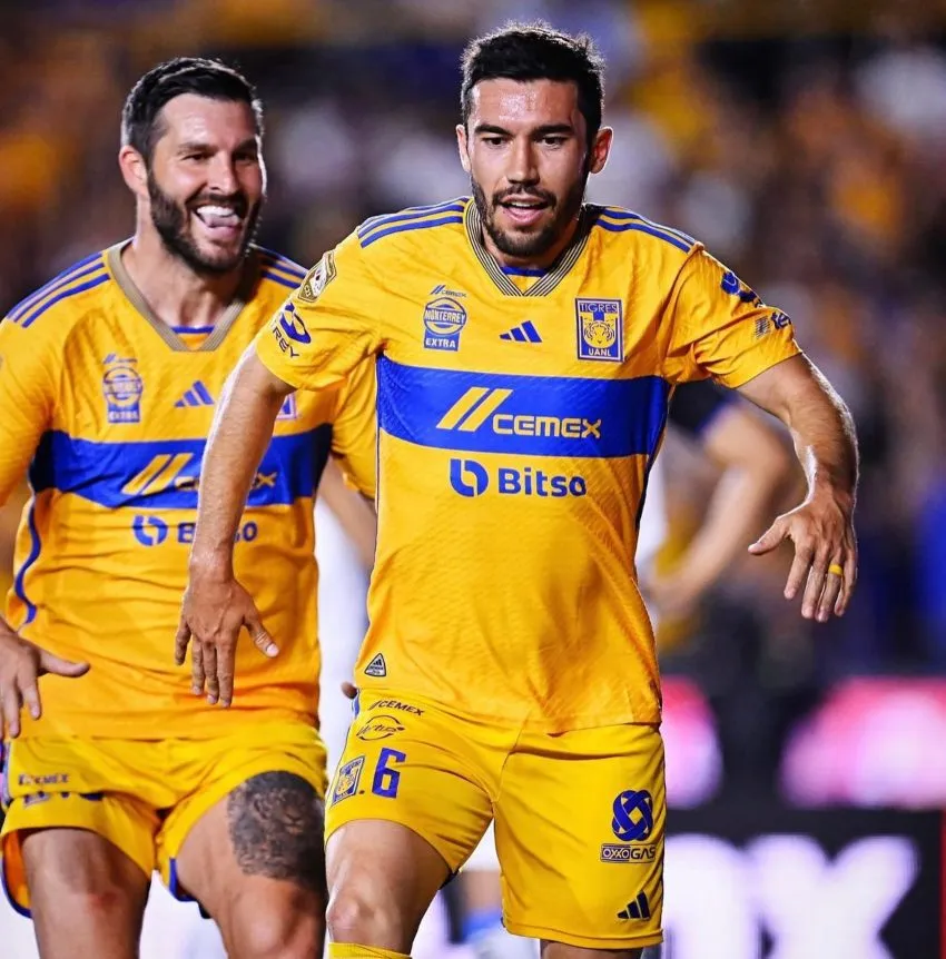 Vigón en gol con Tigres