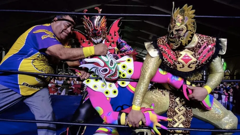 Black Alebrije atacando a Alebrije