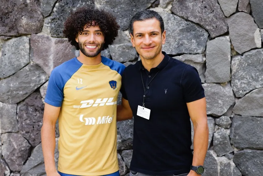 TWITTER: @PumasMX Huerta y Lozano en fotografía