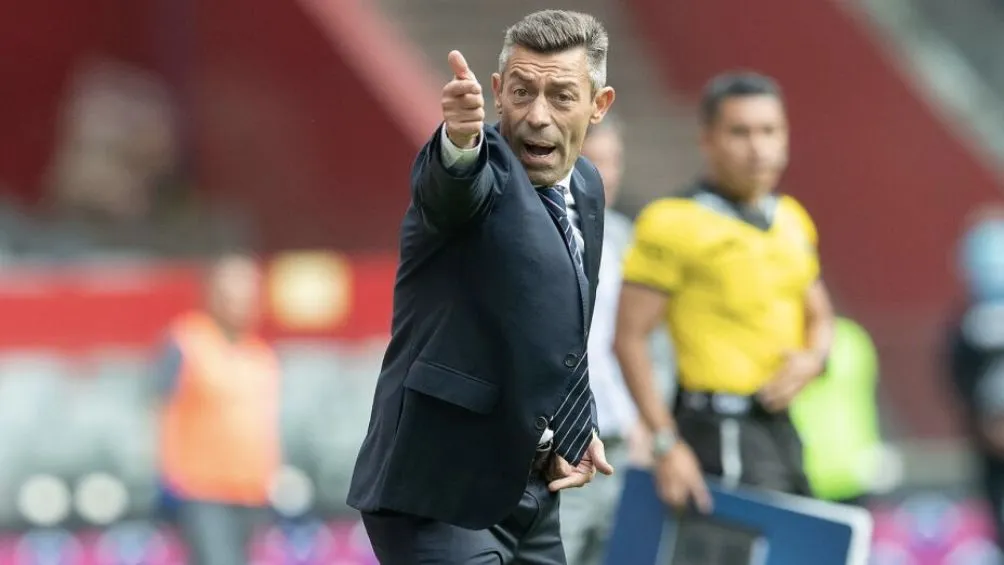 Caixinha dirigiendo en Liga MX