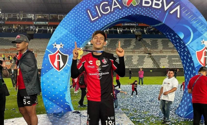 INSTAGRAM: @edyairth En el festejo de campeonato