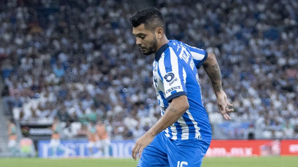 Corona durante su debut con Monterrey