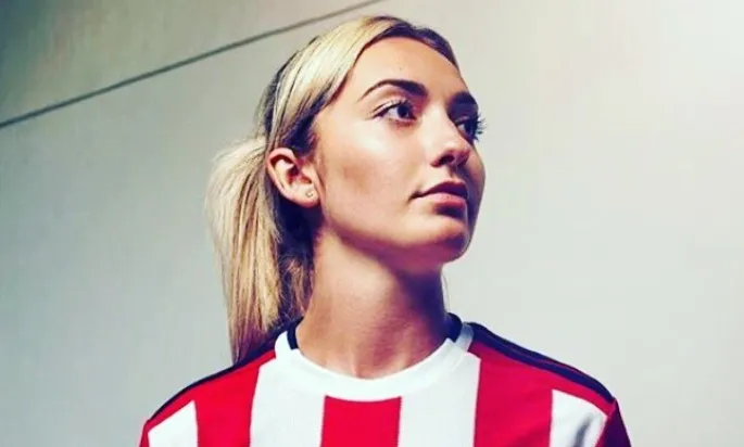 INSTAGRAM: @maddycusackkk Maddy Cusack fue figura en el futbol ingles