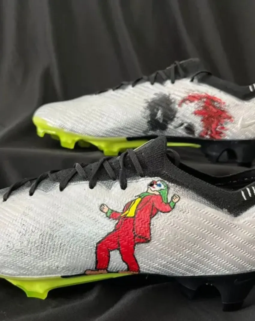 Zapato diseñado para Rodolfo Pizarro