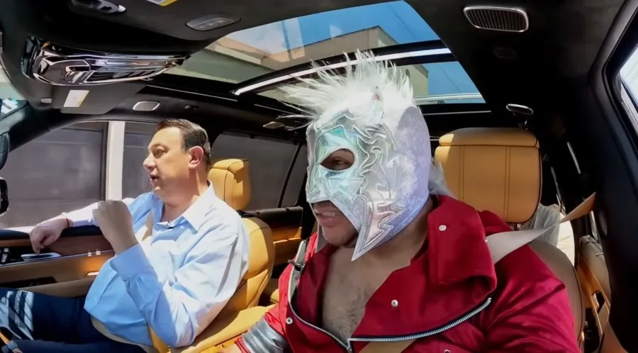 Toño de Valdés con el Escorpión Dorado