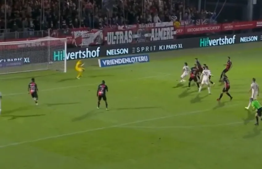 Disparo del mexicano sobre el área