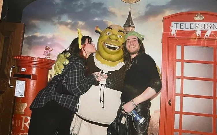 Sherk le abre las puertas de su pantano al mundo