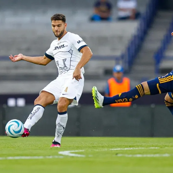Lisandro jugando con los Pumas