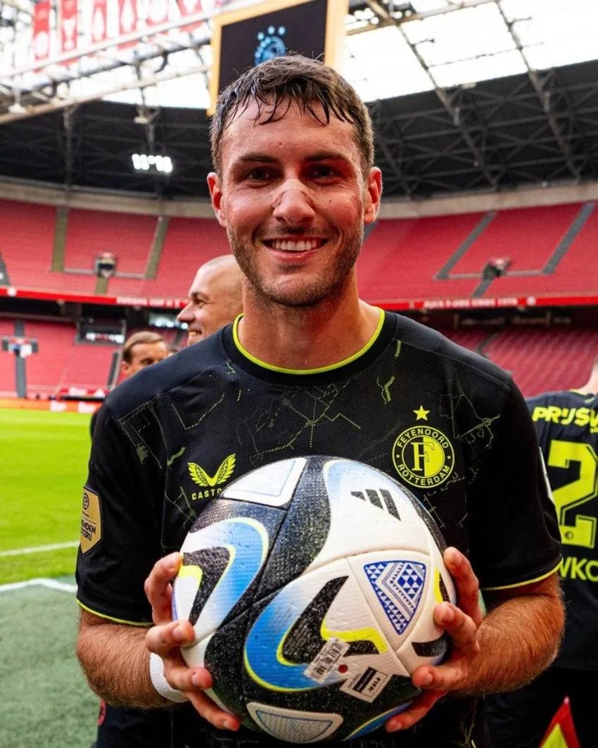 Santiago anotó su primer hat-trick