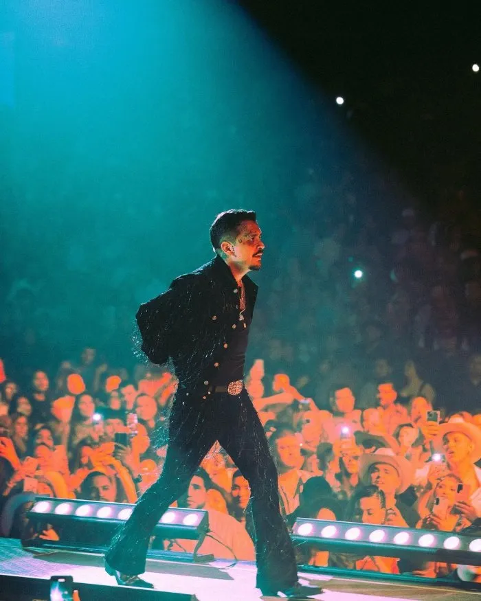 INSTAGRAM @nodal Nodal será padre junto a su pareja Cazzu