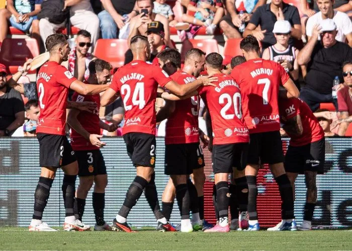 Mallorca celebrando el gol contra el Rayo